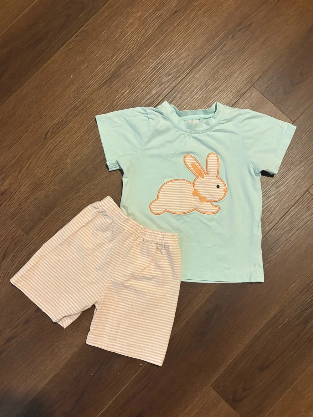 4T Boy Bow Tie Bunny Short Set (Busy Bees Smocks)